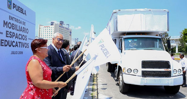 Gobierno estatal inicia equipamiento de escuelas de 141 municipios