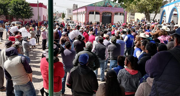 Habitantes de Tepeyahualco exigen renuncia de edil por corrupción