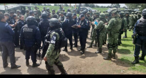 “Huachigaseros” se enfrentan con policías federales y municipales en Tepeaca