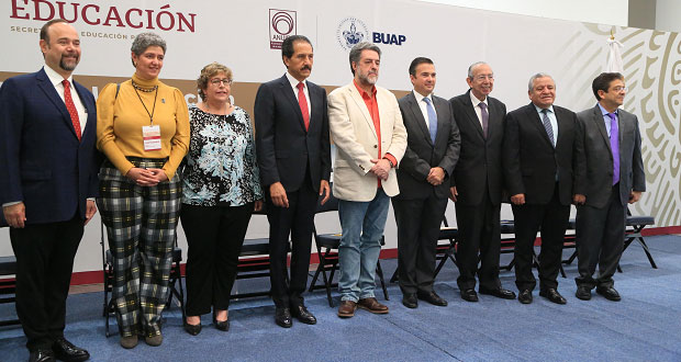 Proponen cambios para leyes federales de educación en la BUAP