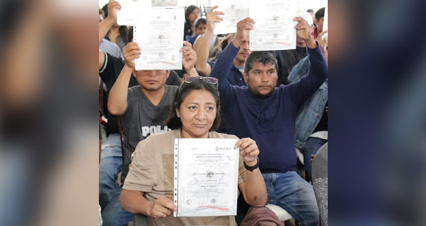 Reconocen competencia laboral de 110 poblanos que regresaron de EU
