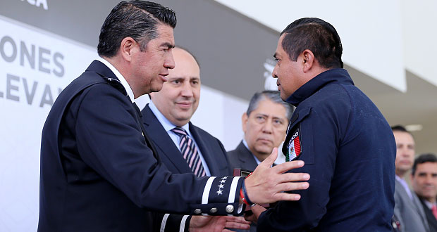SSP de Puebla entrega estímulos económicos a policías