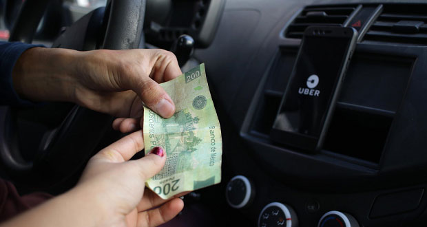 Tras año y medio, Uber vuelve a cobrar en efectivo