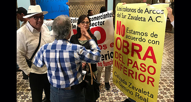 Vecinos de Zavaleta protestan en Congreso contra puente deprimido
