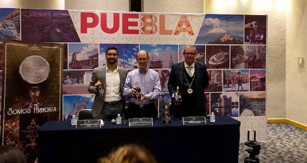 Bebida originaria de Cuetzalan gana plata en competencia mundial