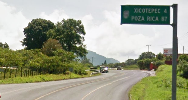 En accidente, edil de Zihuateutla iba acompañado; están estables