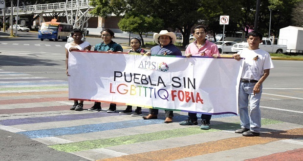 Repintar paso peatonal de la FGE con bandera gay no es para confrontar: APPS