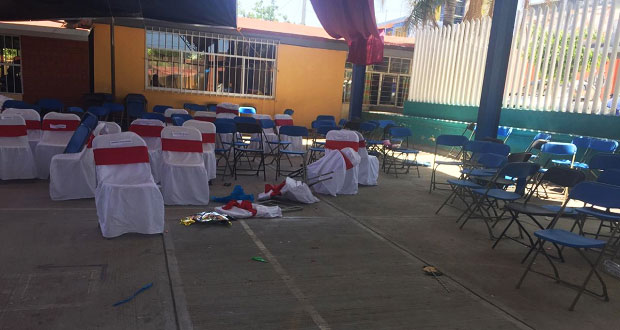 Hay dos policías y un civil muertos tras balacera en Guadalupe Santa Ana