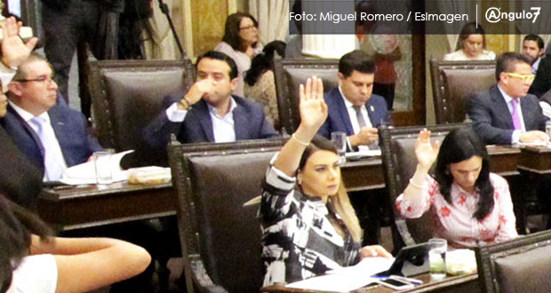 PAN analiza sancionar a diputados por no votar en contra de reforma de Barbosa