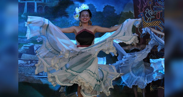Con evento artístico, se gradúan alumnos de CBTA de Zacapoaxtla