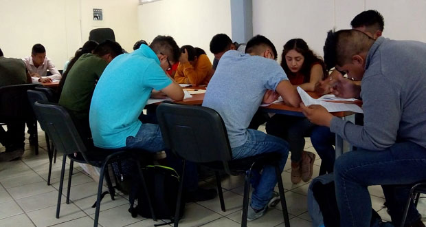 Participan más de 50 aspirantes en último examen de admisión de ITT