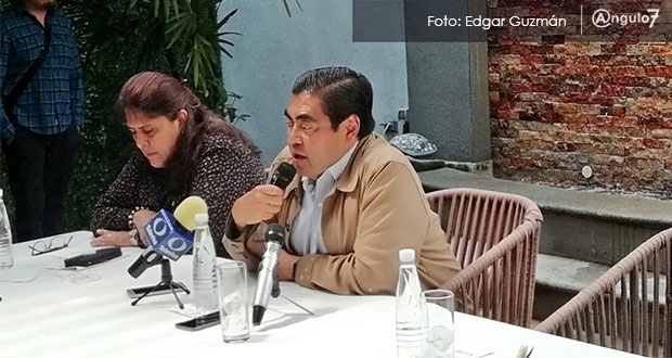 Carlos Urbina ya no irá a Infraestructura; los demás se mantienen: Barbosa