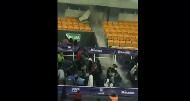 En pleno torneo, lluvias rompen techo de deportivo en Aguascalientes