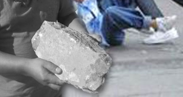 Con una roca, presunta pandilla mata a joven en San Miguel Canoa