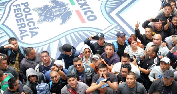 AMLO ordena investigar corrupción en PF; algunos quieren a Calderón