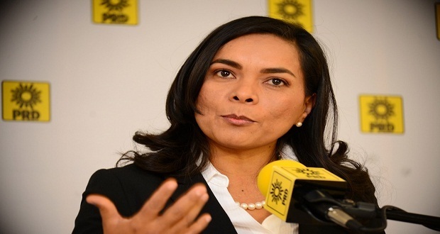 Beatriz Mojica, exlíder del PRD, deja partido y augura desbandada