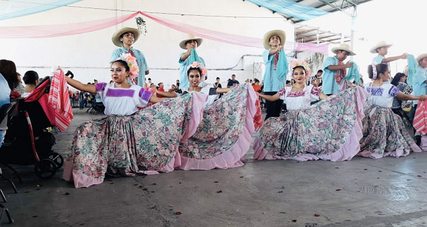 Ofrece Ballet Xochipitzahuatl espectáculo cultural