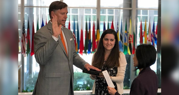 Christopher Landau rinde protesta como embajador de EU en México