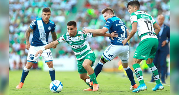 Club Puebla sigue sin poder ganar; goleado por Santos