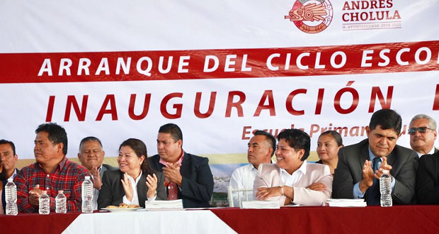 Comuna de Cholula entrega domo escolar en San Antonio Cacalotepec
