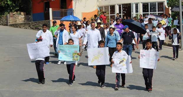 Hospital de Huitzilan informa a población para prevenir dengue