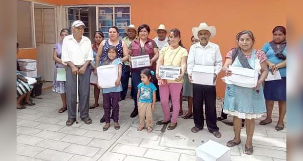 Otorgan en Huitzilan despensas a niños y población vulnerable