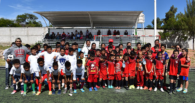 En Ixcaquixtla, promueven vida sana con torneo de fútbol infantil