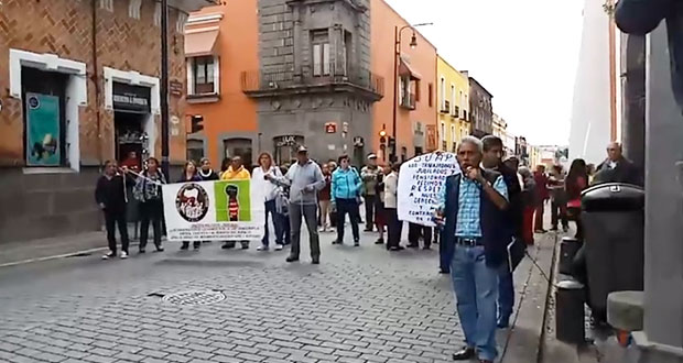 Jubilados entregarán a ASF más de 300 firmas para que auditen a la BUAP