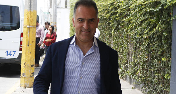 Bracamonte asegura que no realiza campaña ni busca cargo en Morena