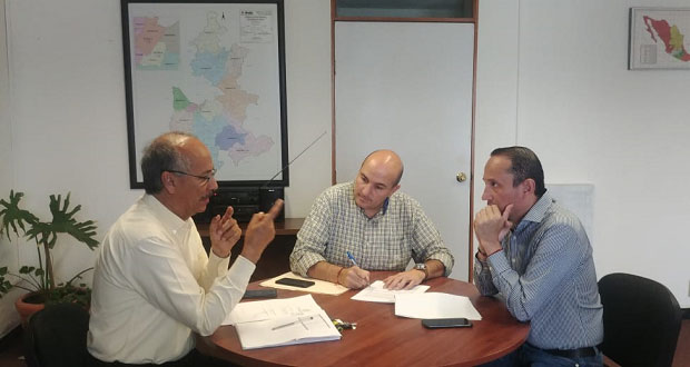 PRI de Puebla firma convenio con el INE para renovación del CEN