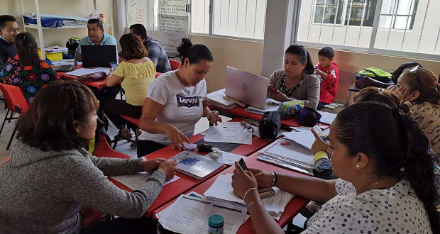 Se preparan docentes antorchistas para el próximo ciclo escolar