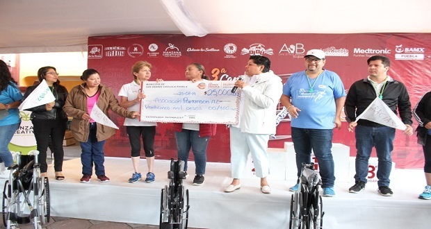 Comuna de San Andrés dona 25 mil pesos a Asociación Parkinson