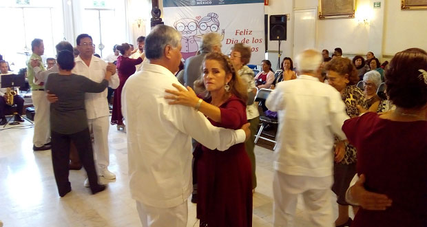 Issste conmemora con un convivio el Día de los Abuelos