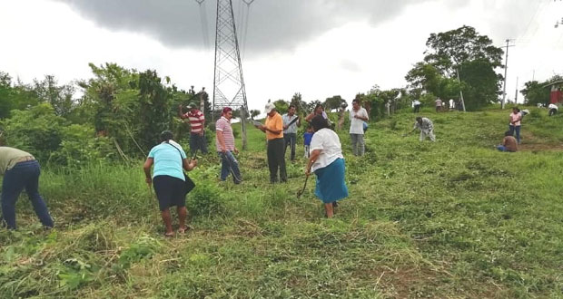 Realizan faena comunitaria en colonia de Venustiano Carranza