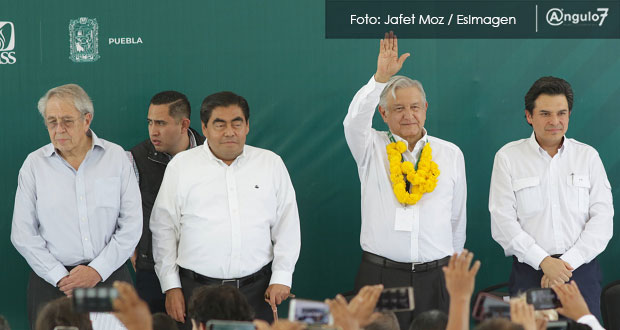 AMLO se congratula por Barbosa y anuncian rehabilitación de hospital