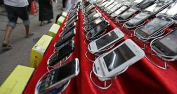 Regidores avalan en comisión prohibir venta de celular en vía pública