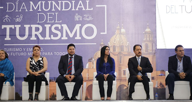 Turismo genera empleos y desarrollo: gobierno estatal a alumnos