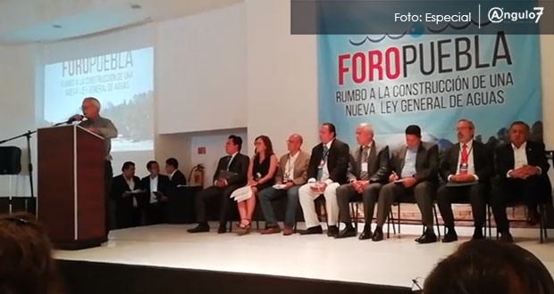 En foro, corren al director de Agua de Puebla y exigen revocar concesión