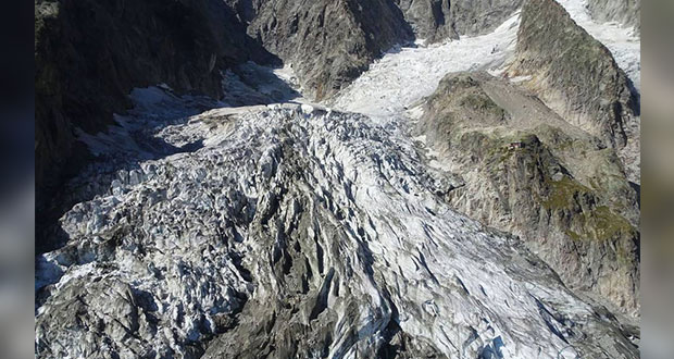 Glaciar del Mont Blanc, se derrite por cambio climático, advierten