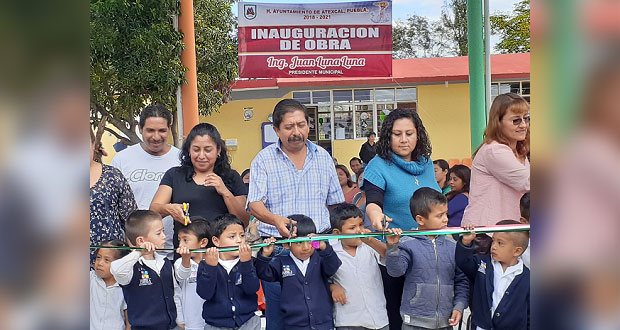 Inauguran techado de plaza cívica de jardín de niños en Atexcal