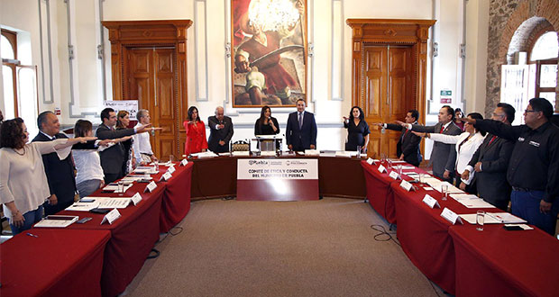 Instalan comité que vigilará ética y conducta en Comuna de Puebla