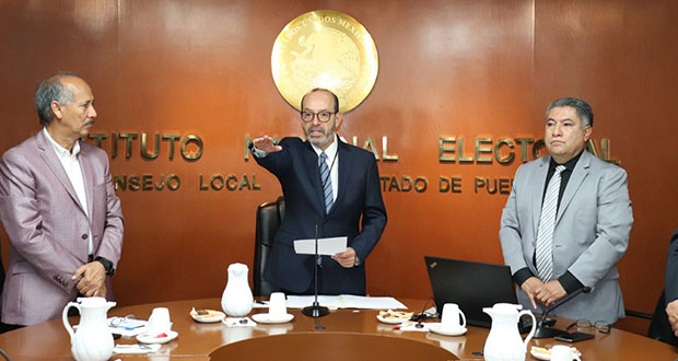 Marcos Rodríguez toma protesta como vocal ejecutivo del INE Puebla