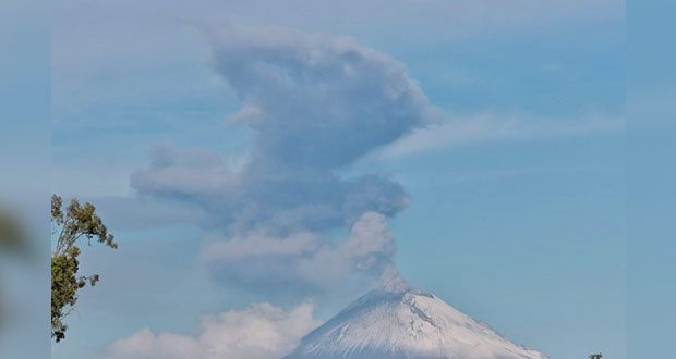 Popocatépetl, con explosiones menores y ligera caída de ceniza