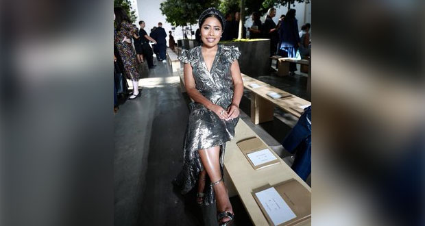 Yalitza asiste a Semana de la Moda y fans recuerdan a Sergio Goyri