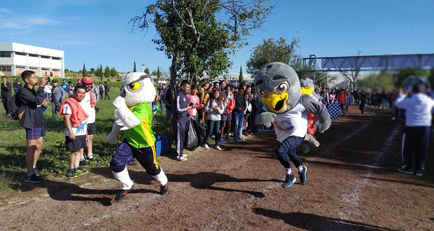 Con carrera, torneos y música, alumnos celebran 15 años de Uppue