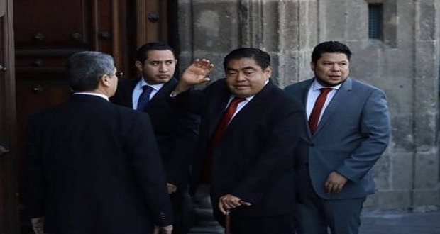 Gobiernos pasados no evitaron huachicol, dejaron tiradero en Puebla: Barbosa