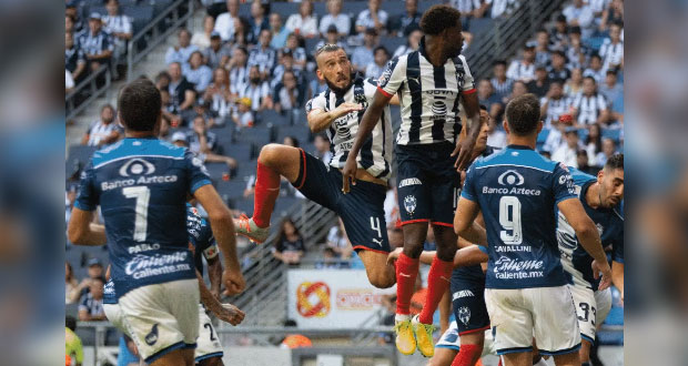 Gran reacción del Club Puebla, pero vuelve a perder ante Monterrey