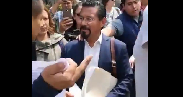 Procesan a exdiputado Cipriano Charrez por intentar matar a hermano