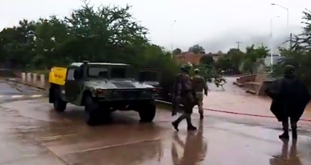 Paso de “Lorena” por Colima deja deslaves, apagones e inundaciones
