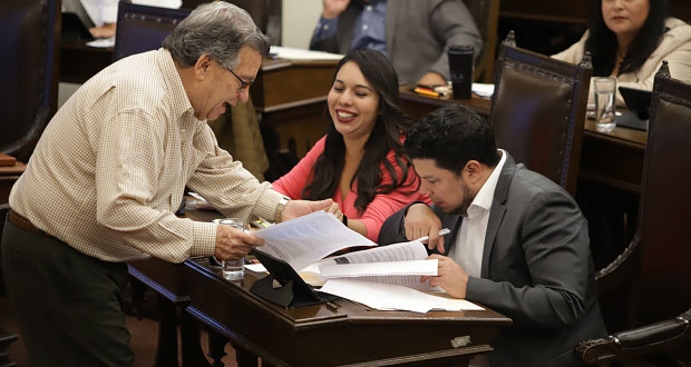 En Congreso de Puebla proponen que ciudadanos también presenten iniciativas